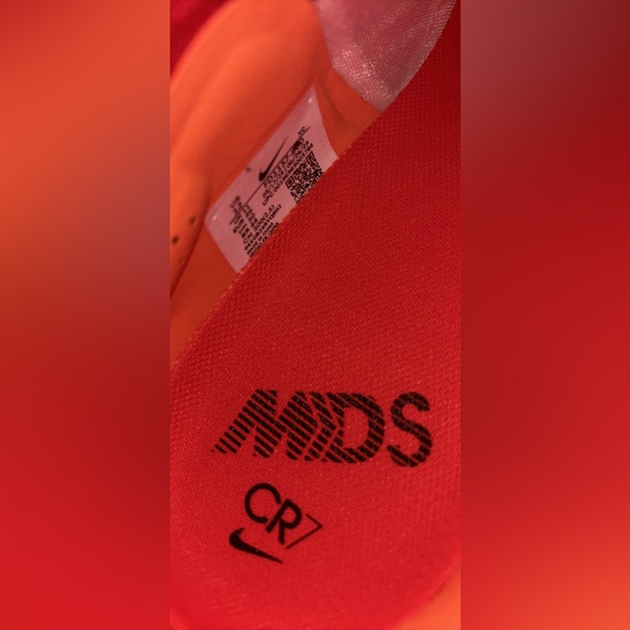 Nike mercurial cleats cr7 - Picture 2 of 4